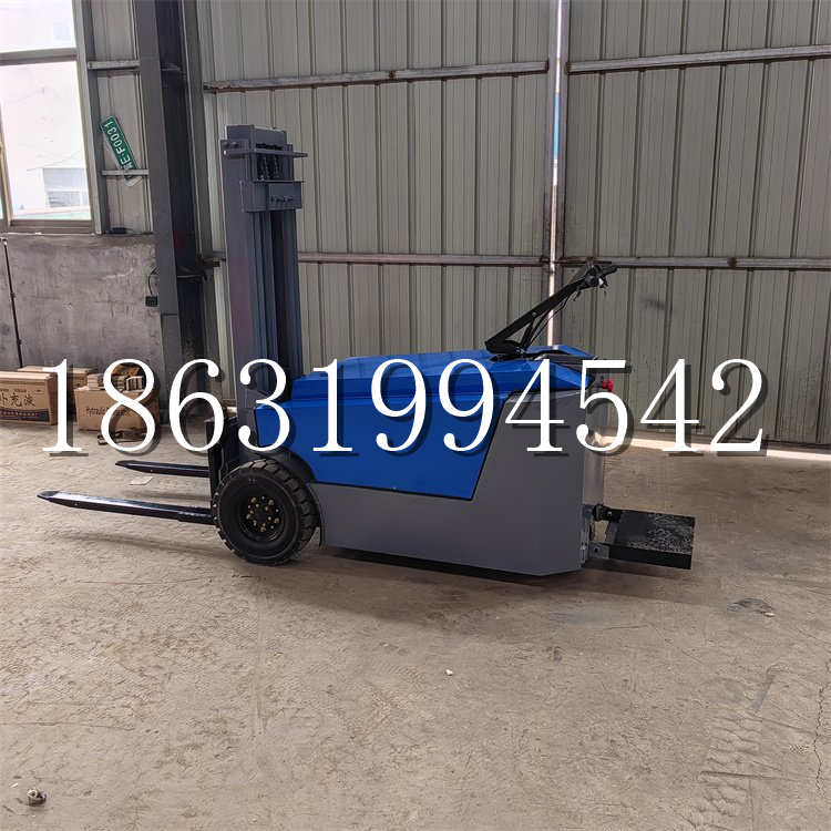 溪湖镇全电动叉车插腿式堆高车液压装卸车1.5吨升高小型站驾式铲车